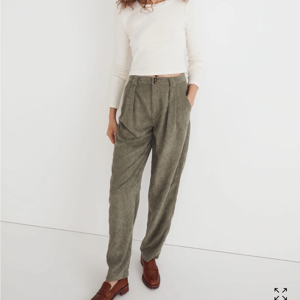 Madewell Corduroy High-Rise Tapered Pants in Distant Surplus - Size 8